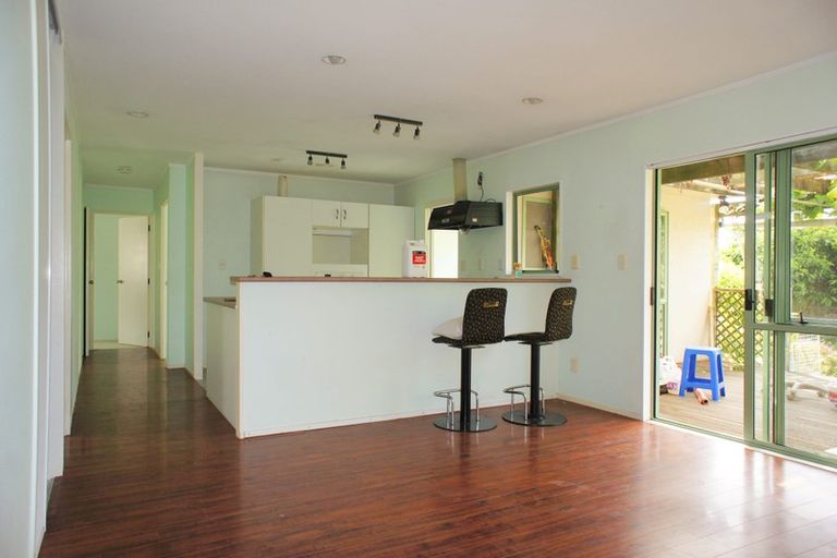 Photo of property in 6 Waylen Place, Burswood, Auckland, 2013