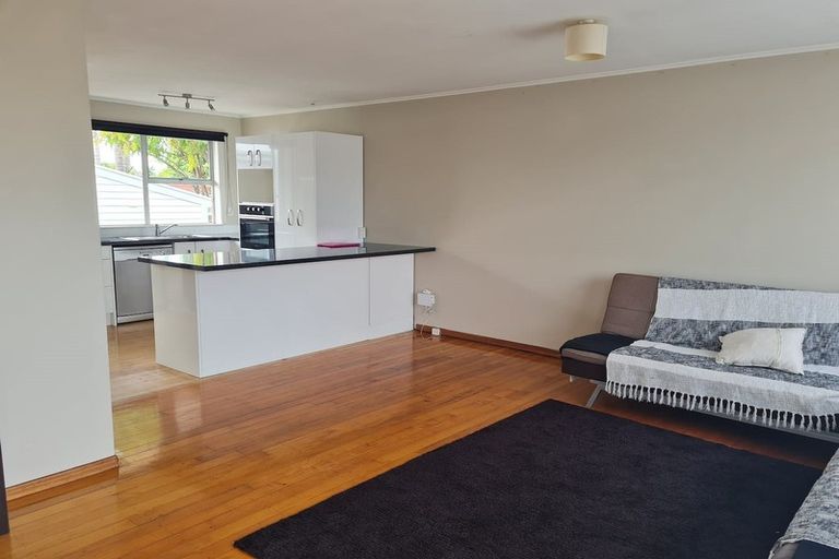 Photo of property in 2/1 Fifth Avenue, Mount Albert, Auckland, 1025