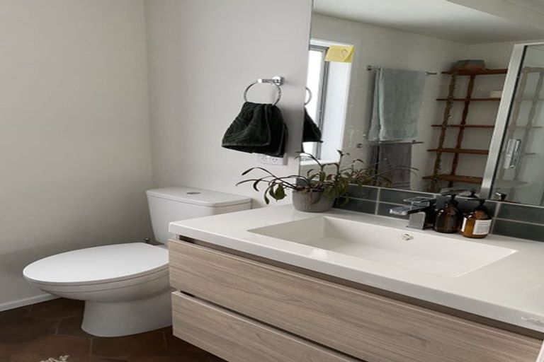 Photo of property in 3 Del Mar Place, Merrilands, New Plymouth, 4312