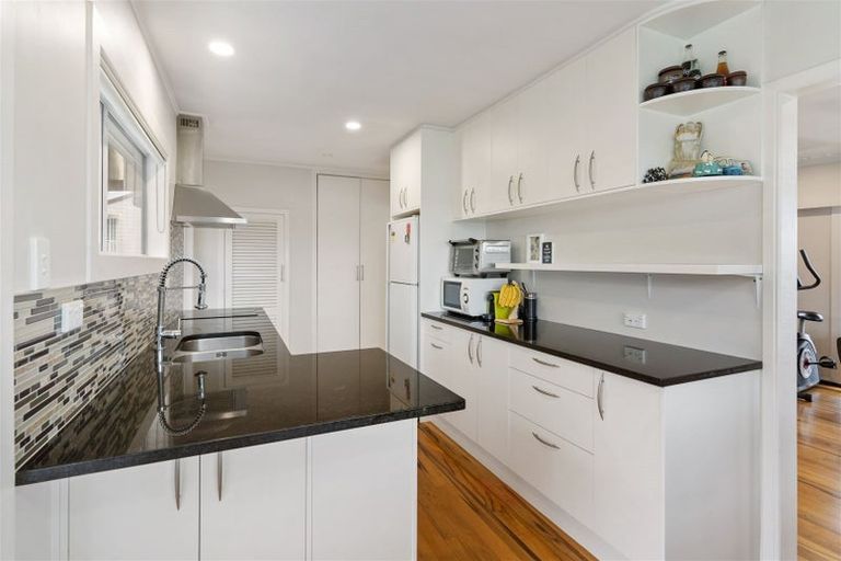 Photo of property in 90 Union Road, Howick, Auckland, 2014