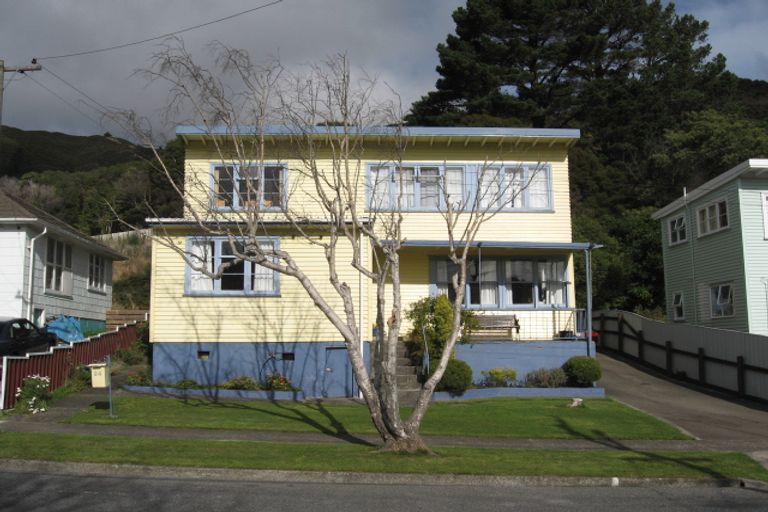 Photo of property in 24 Hay Street, Naenae, Lower Hutt, 5011
