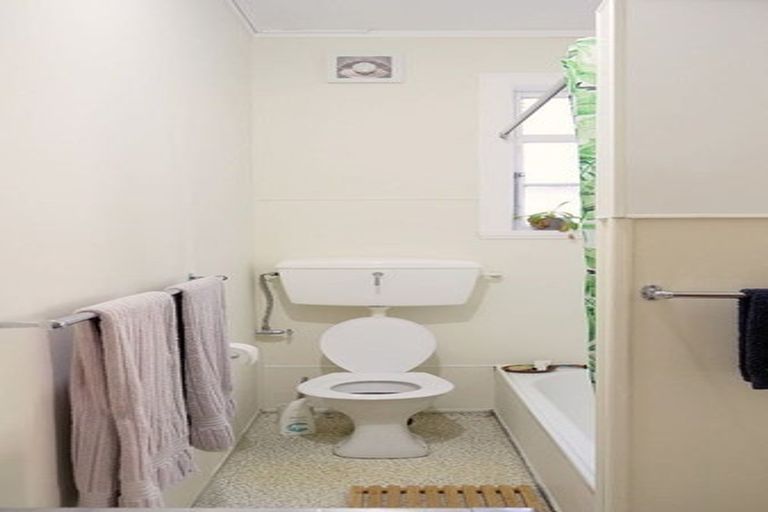 Photo of property in 71 Pirie Street, Mount Victoria, Wellington, 6011