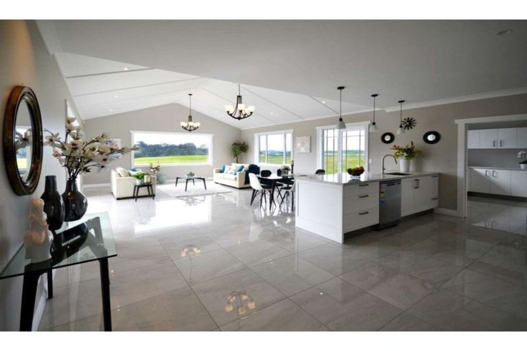 Photo of property in 4 Fernbird Grove, Kerikeri, 0294