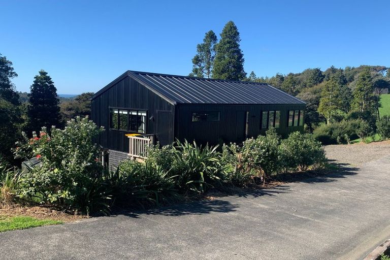 Photo of property in 250 Hillcrest Road, Wainui, 0931