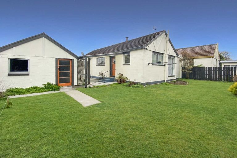 Photo of property in 2/20a Mcbratneys Road, Dallington, Christchurch, 8061