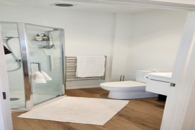 Photo of property in 37 Gulf View Road, Murrays Bay, Auckland, 0630