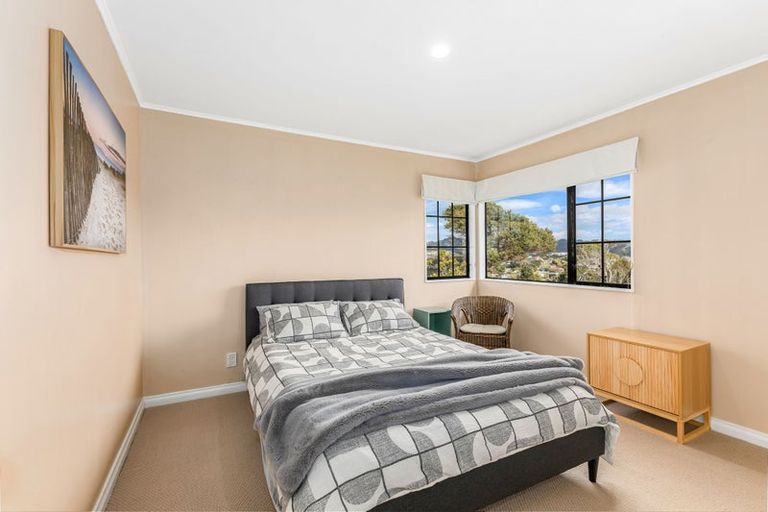 Photo of property in 6 Samwell Drive, Whitby, Porirua, 5024