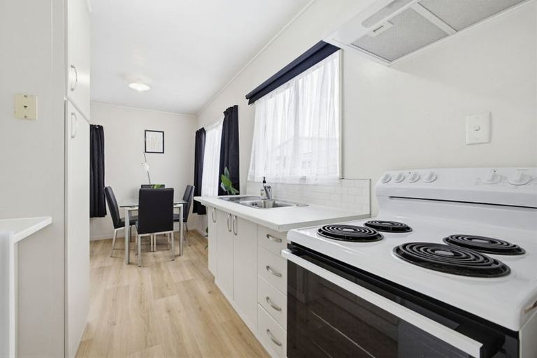 Photo of property in 1/17 Atherfold Crescent, Greenmeadows, Napier, 4112