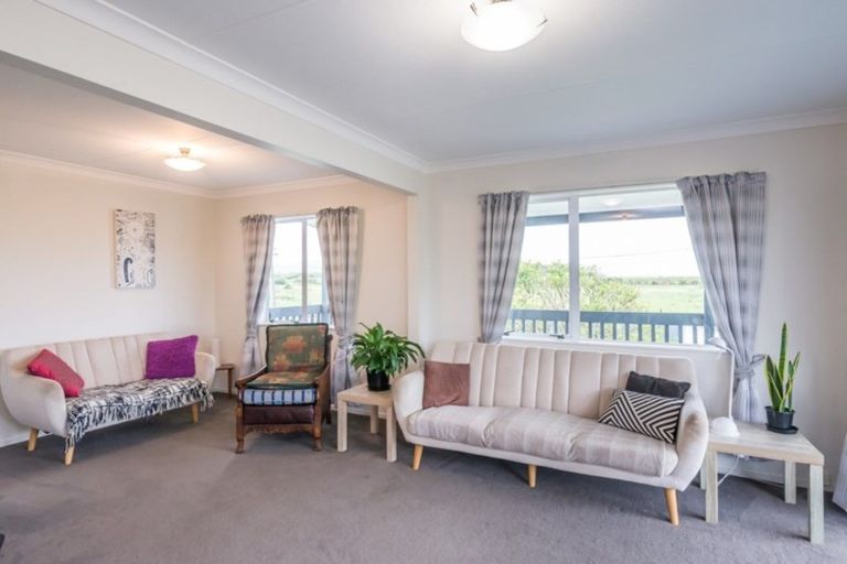 Photo of property in 75 Atkinson Avenue, Otaki Beach, Otaki, 5512