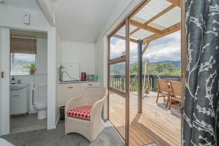 Photo of property in 2 Ridge Road, Tairua, 3508