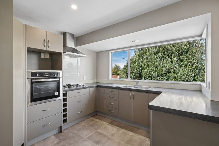Photo of property in 1 Birdling Place, Halswell, Christchurch, 8025