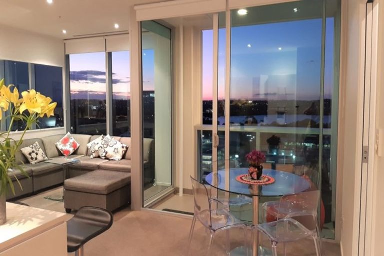 Photo of property in Sentinel Apartments, 1305/3 Northcroft Street, Takapuna, Auckland, 0622