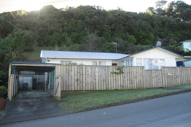 Photo of property in 11 John Street, Stokes Valley, Lower Hutt, 5019