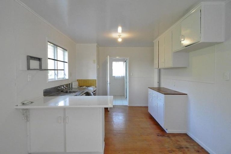 Photo of property in 65 Hobart Crescent, Wattle Downs, Auckland, 2103