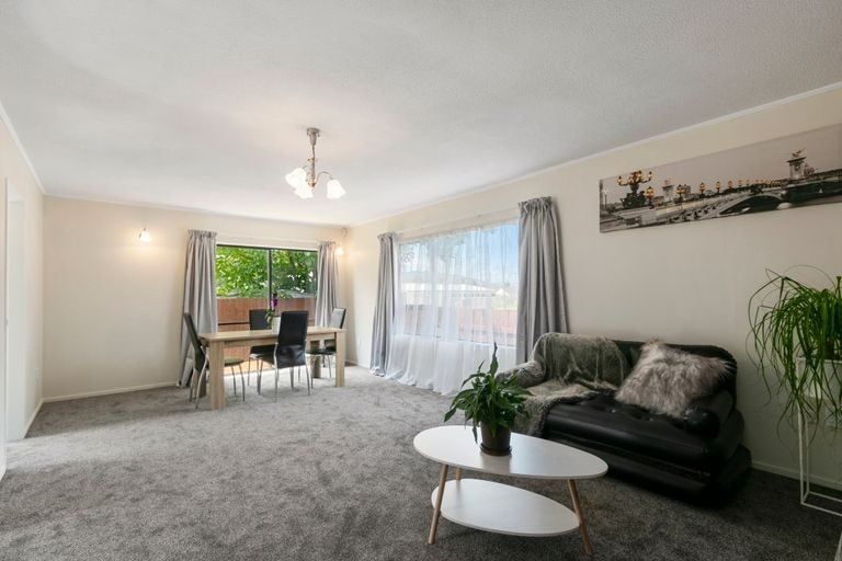 Photo of property in 98a Reynolds Street, Taita, Lower Hutt, 5011