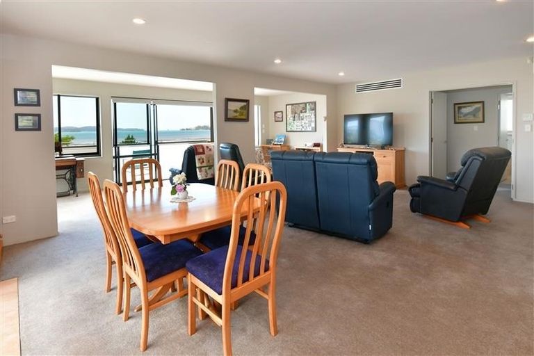 Photo of property in 31 Tamatea Drive, Snells Beach, 0920