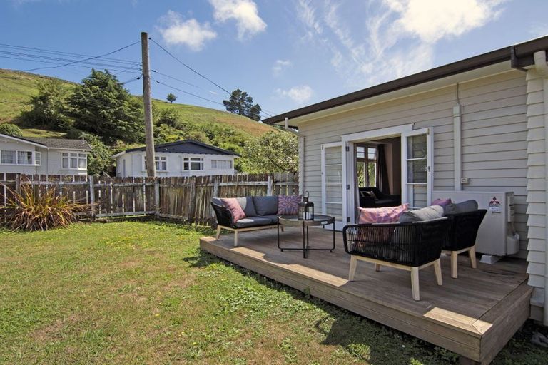 Photo of property in 71 Emano Street, Toi Toi, Nelson, 7010