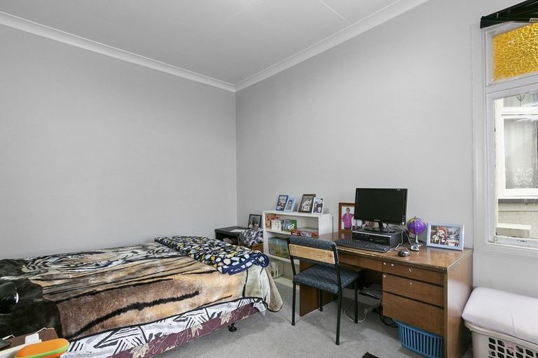 Photo of property in 25 Bathgate Street, South Dunedin, Dunedin, 9012