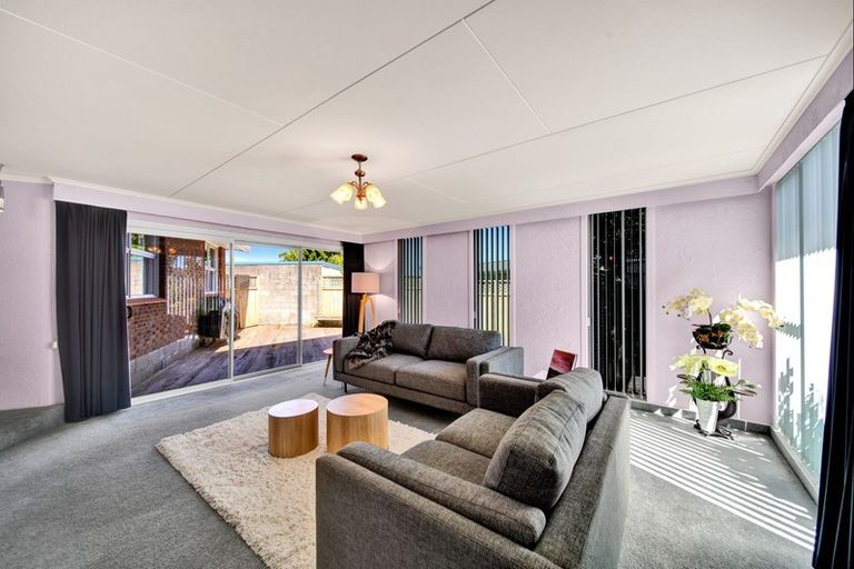 Photo of property in 9 Kennedy Place, Merrilands, New Plymouth, 4312