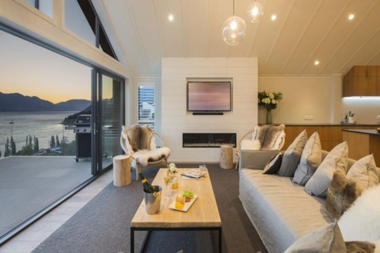 Photo of property in 2/27 Panorama Terrace, Queenstown, 9300