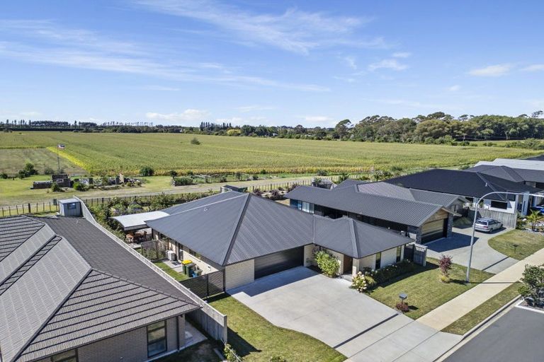 Photo of property in 6 Karearea Drive, Coastlands, Whakatane, 3120