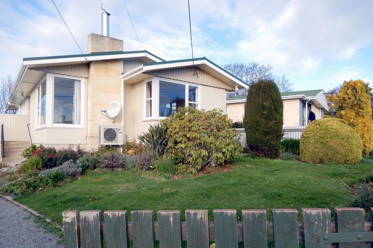Photo of property in 11 Arrow Crescent, Holmes Hill, Oamaru, 9401