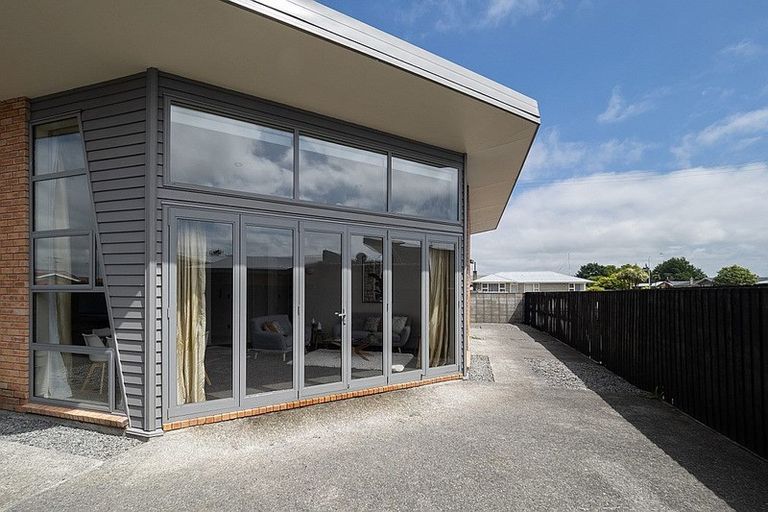 Photo of property in 43 Manchester Street, Tinwald, Ashburton, 7700