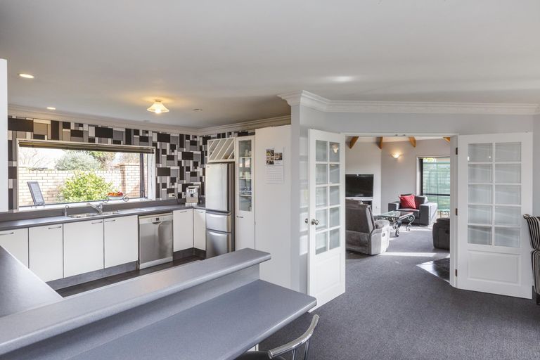 Photo of property in 82 Amberley Avenue, Highbury, Palmerston North, 4412