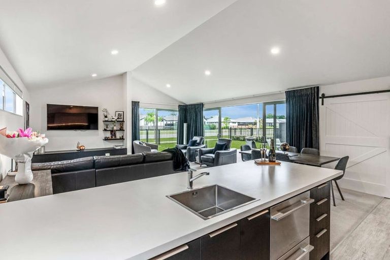 Photo of property in 8 John Raven Lane, Woodend, 7610