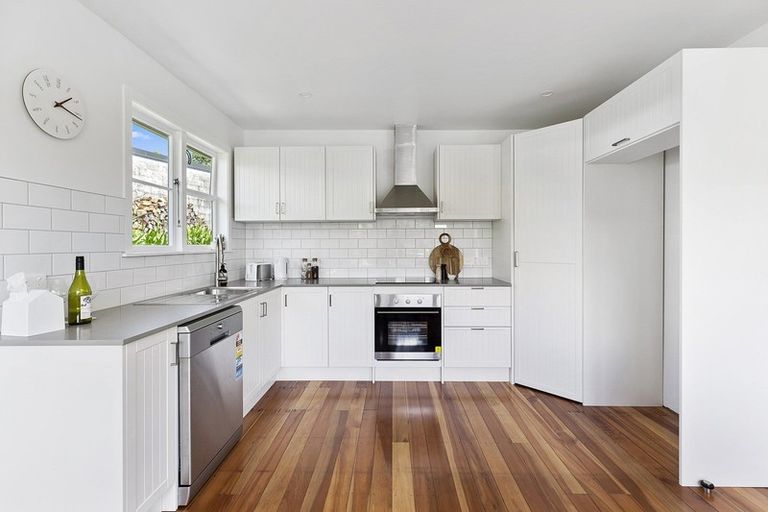 Photo of property in 243 Main Road, Tawa, Wellington, 5028