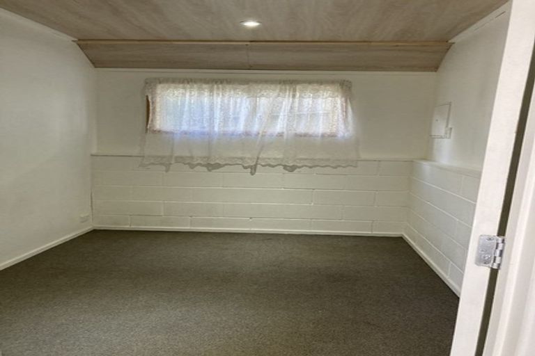 Photo of property in 1/48 Strid Road, Te Atatu South, Auckland, 0610