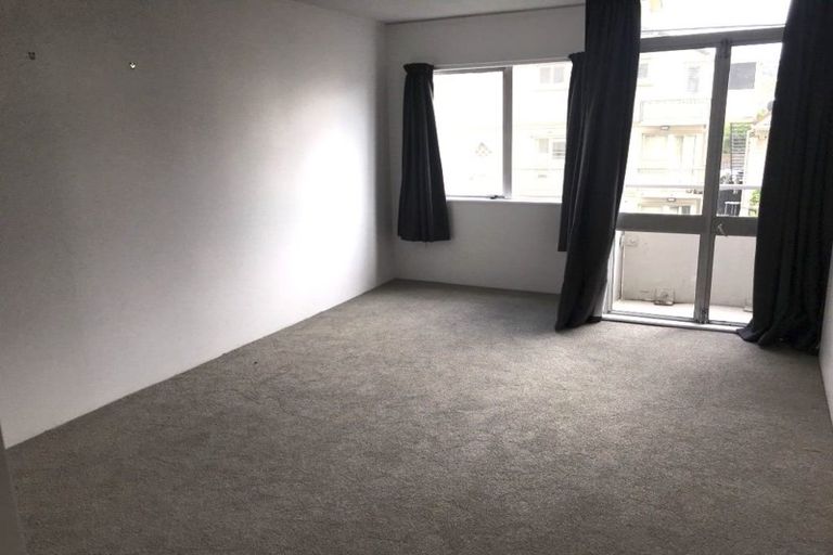 Photo of property in Melksham Towers, 102/131 Brougham Street, Mount Victoria, Wellington, 6011