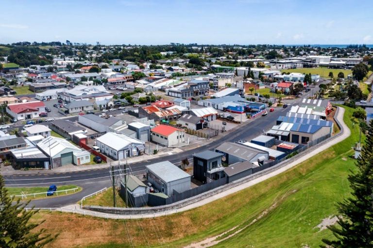 Photo of property in 14 West Quay, Waitara, 4320