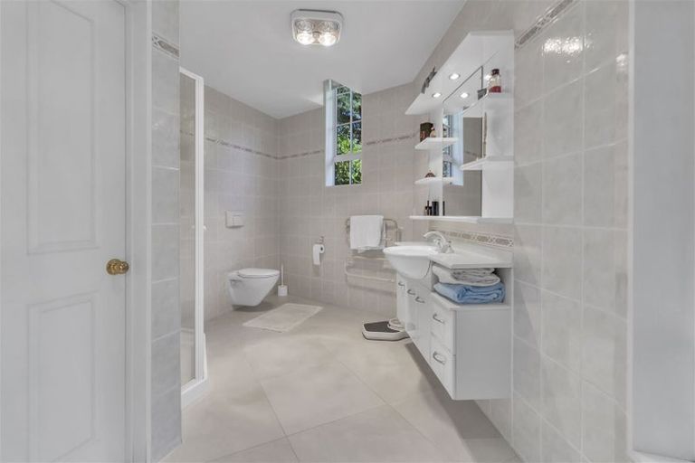 Photo of property in 45a Grassmere Street, Papanui, Christchurch, 8052