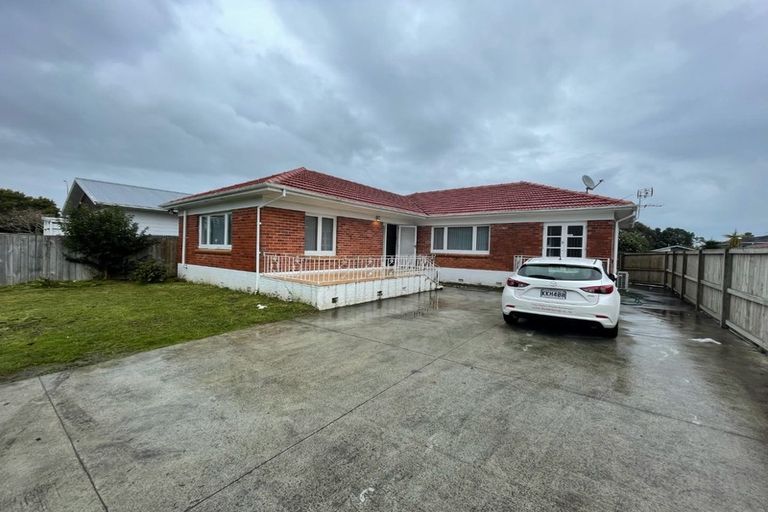 Photo of property in 124 Coronation Road, Papatoetoe, Auckland, 2025