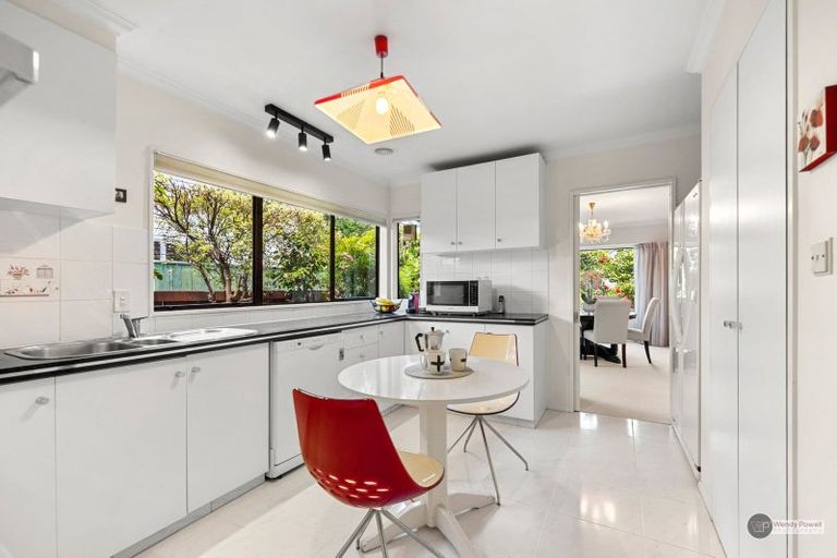 Photo of property in 29 Hinau Street, Woburn, Lower Hutt, 5011