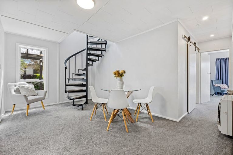 Photo of property in 70 Woodbury Street, Russley, Christchurch, 8042