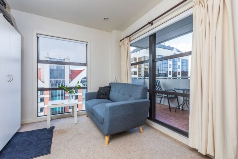 Photo of property in Oakwood Hall Apartments, 13b/81 Wakefield Street, Auckland Central, Auckland, 1010