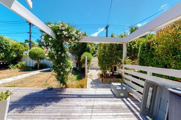 Photo of property in 143 Derwent Street, Island Bay, Wellington, 6023