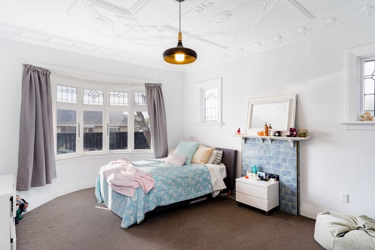 Photo of property in 33 Beach Street, Saint Clair, Dunedin, 9012