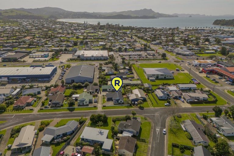 Photo of property in 5 Cholmondeley Crescent, Whitianga, 3510