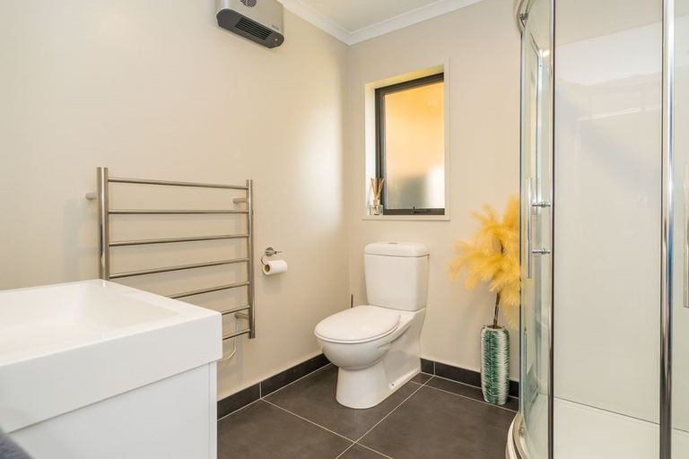 Photo of property in 11 Thomson Street, Green Island, Dunedin, 9018