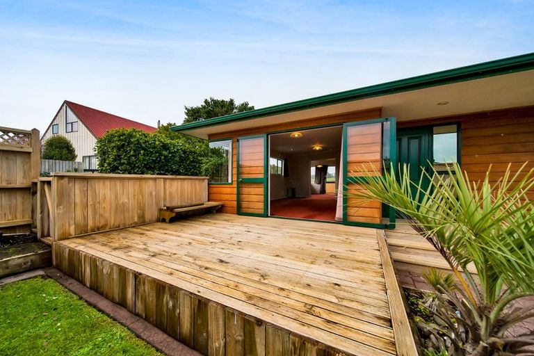 Photo of property in 11 Ballantrae Place, Highlands Park, New Plymouth, 4312