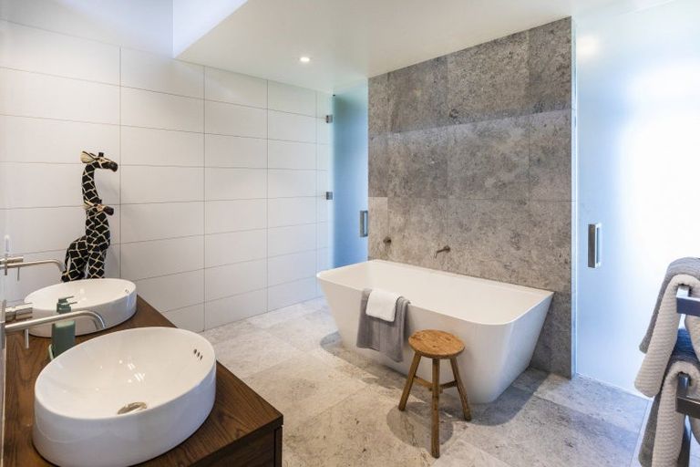 Photo of property in 7 Kitcheners Knoll Road, Kennedys Bush, Christchurch, 8025