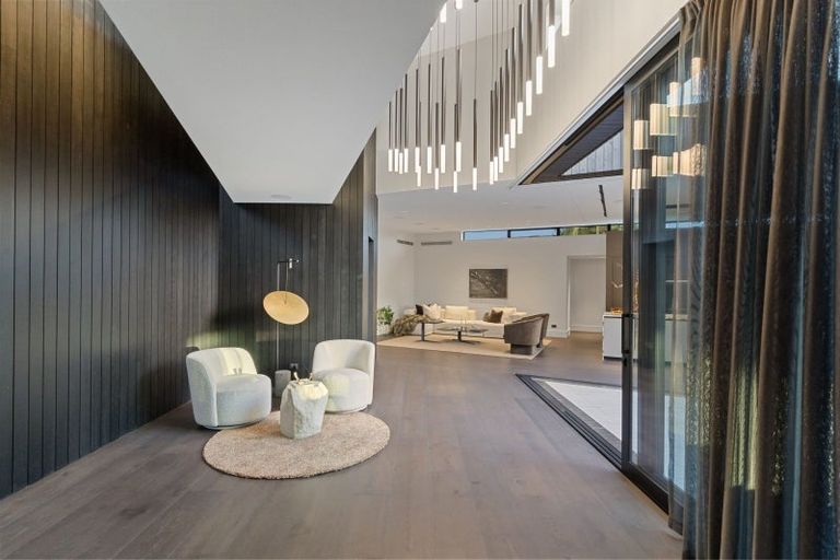 Photo of property in 32 Tuhaere Street, Orakei, Auckland, 1071