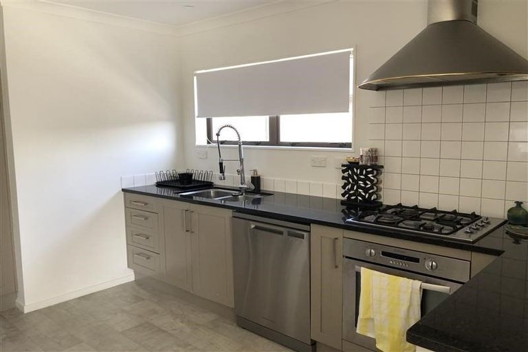 Photo of property in 29a Bay Street, Red Beach, 0932