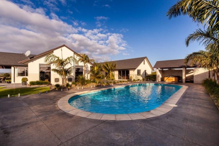 Photo of property in 282 Turangi Road, Tikorangi, Waitara, 4383