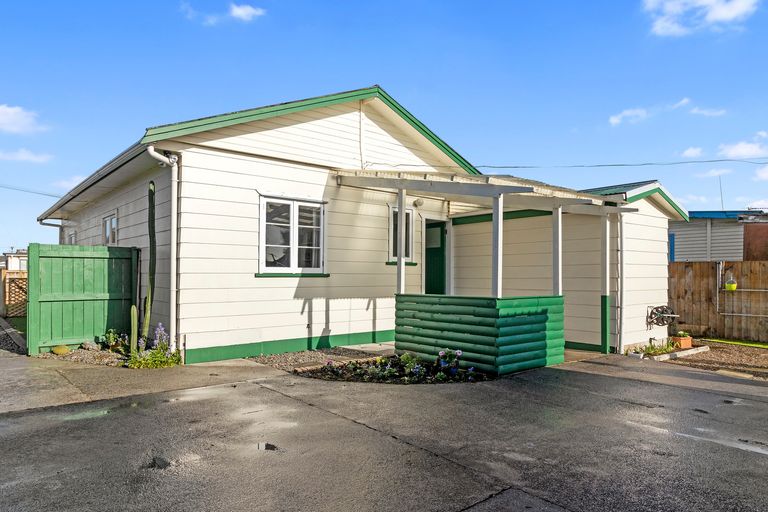 Photo of property in 28 Smith Street, Frankton, Hamilton, 3204