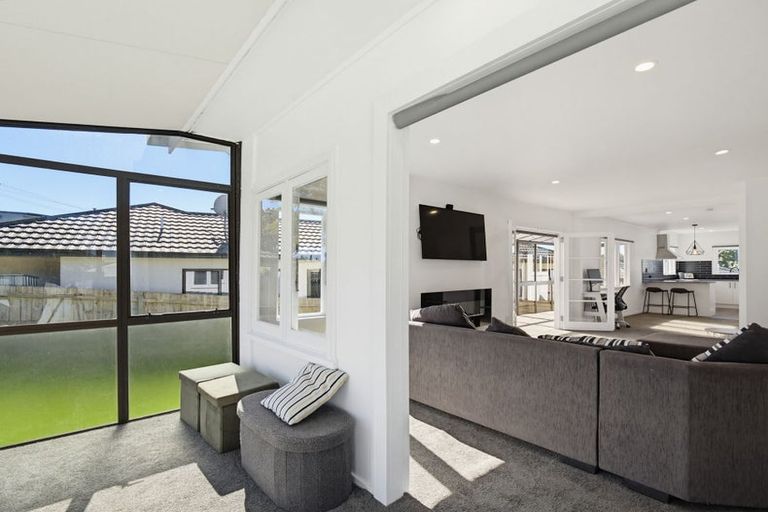 Photo of property in 21 Brixton Road, Manly, Whangaparaoa, 0930