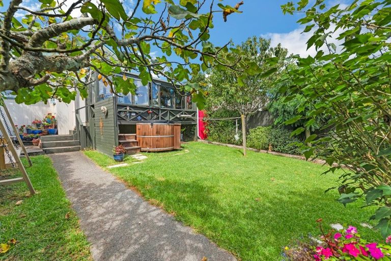 Photo of property in 17 High Street, Devonport, Auckland, 0624